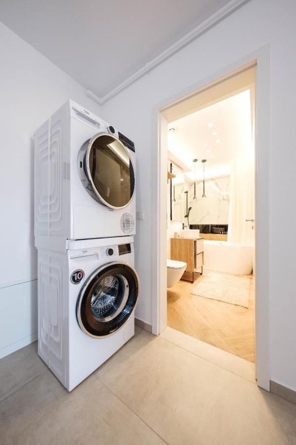 Brand New Luxury Apartment In The Heart Of Brasov Bagian luar foto