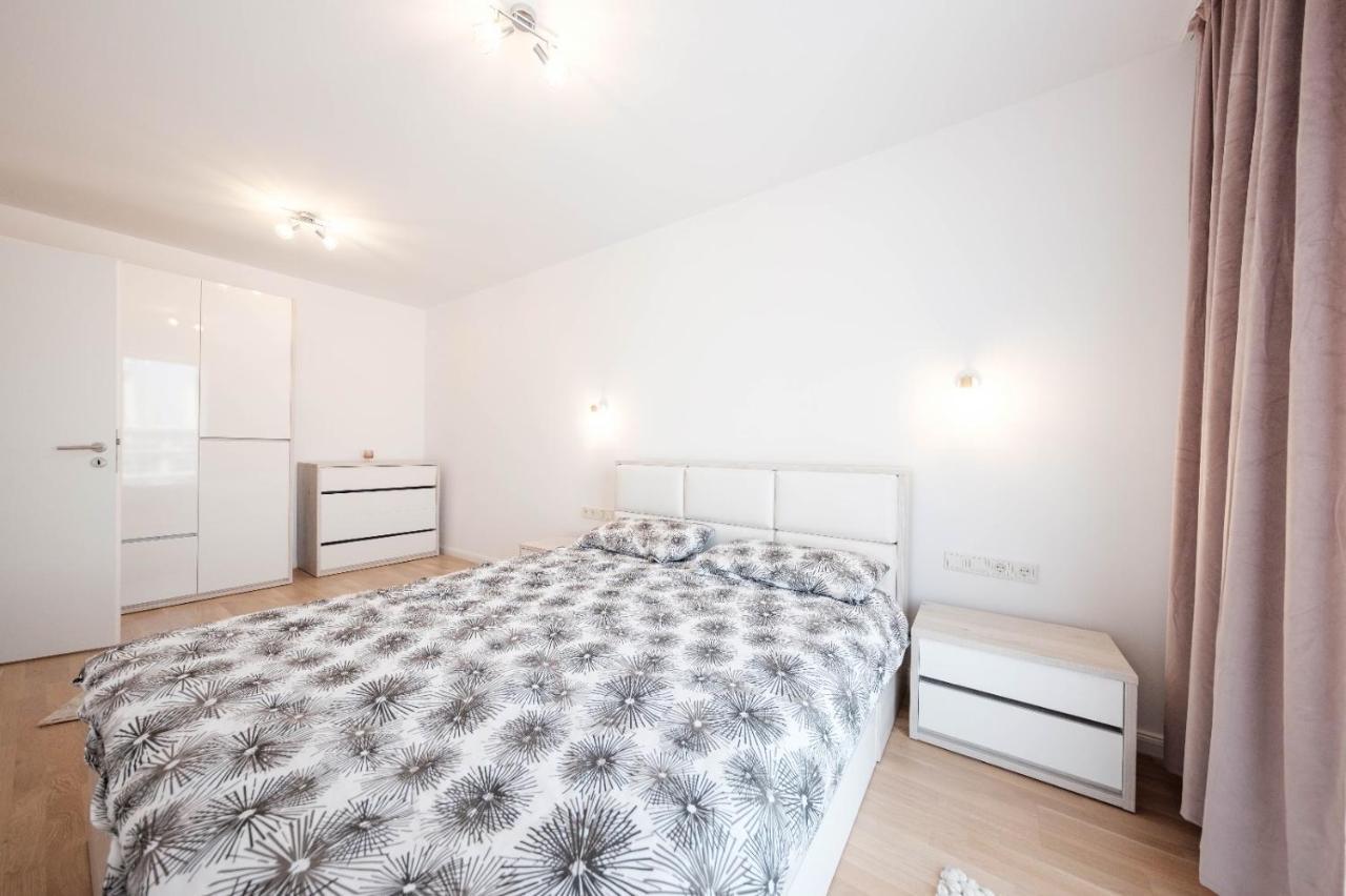Brand New Luxury Apartment In The Heart Of Brasov Bagian luar foto