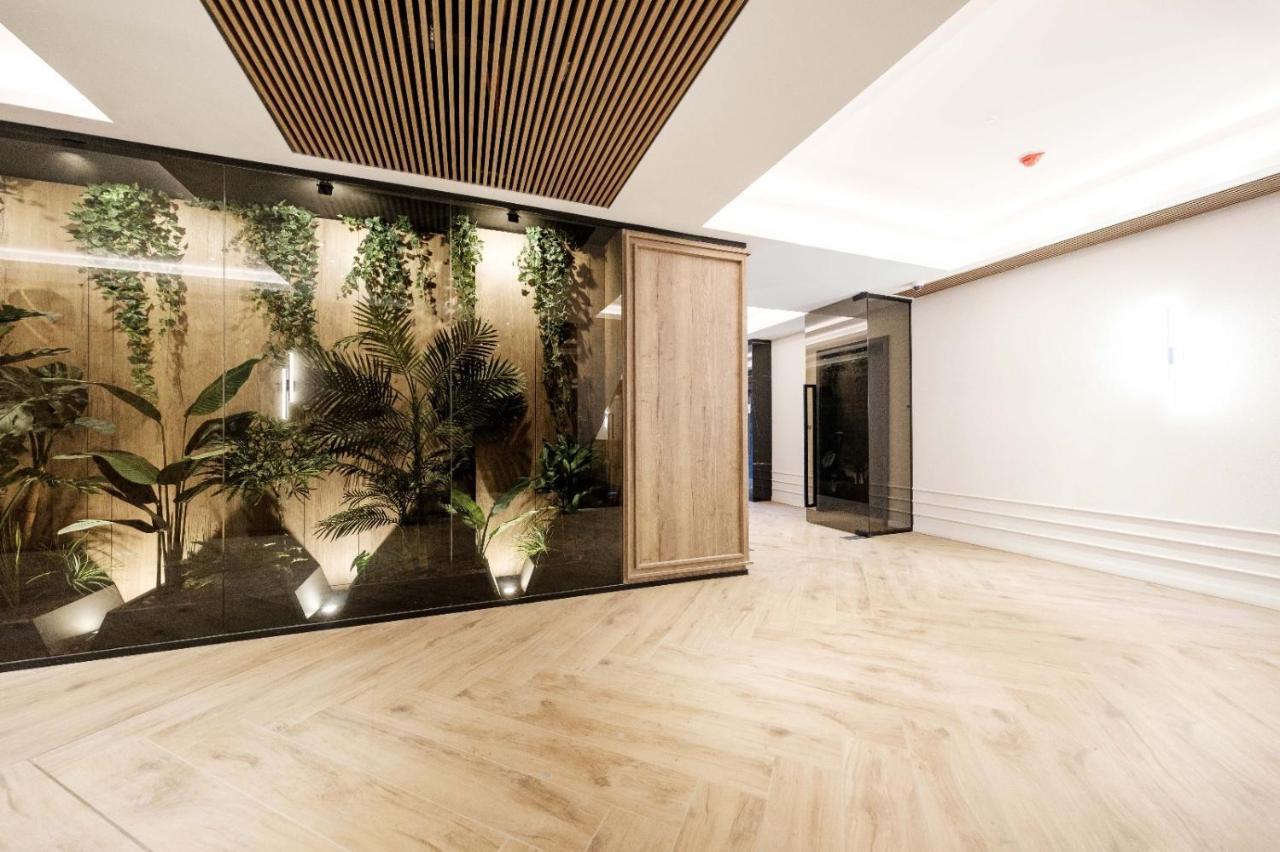 Brand New Luxury Apartment In The Heart Of Brasov Bagian luar foto
